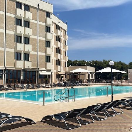 Apulia Hotel Taranto Ara Solis Lido Azzurro Exterior foto