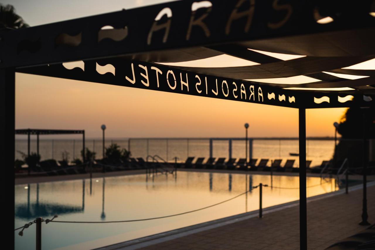Apulia Hotel Taranto Ara Solis Lido Azzurro Exterior foto